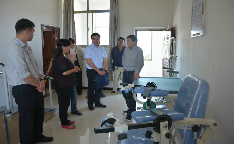 查看康复训练中心.JPG 查看康复训练中心.JPG